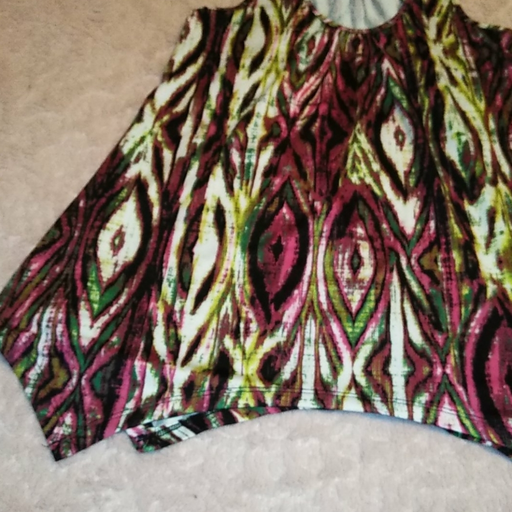 Tribal 💕Razor Back Sharkbite 🦈Hem Tank - Picture 3 of 8